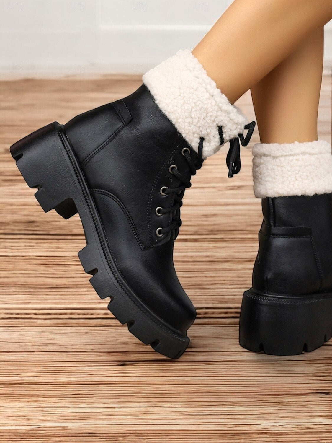 Women's Brown Winter Ankle Boots with Faux Fur Lining-Warm Lace-Up Combat Boots for Casual Outdoor Wear