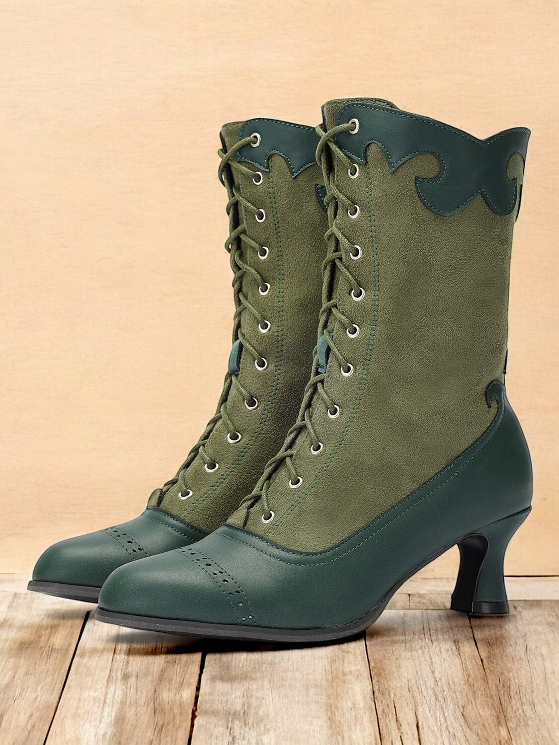 Women's Victorian Vintage Green Lace-Up Boots with Scalloped Trim and Brogue Detailing