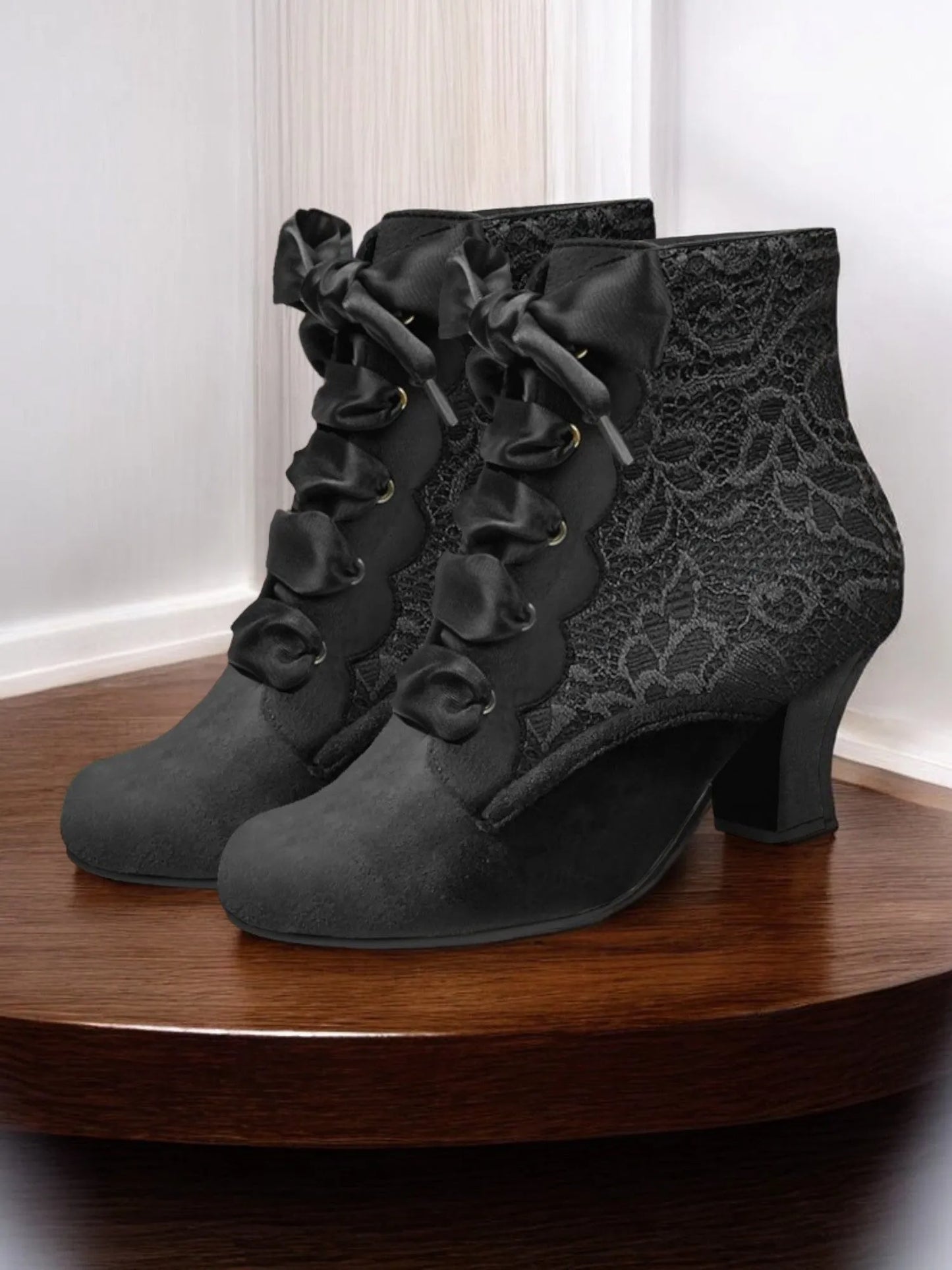 Women's Victorian Lace-Up Ankle Boots - Green Suede High Heel Booties for Vintage and Steampunk Costumes