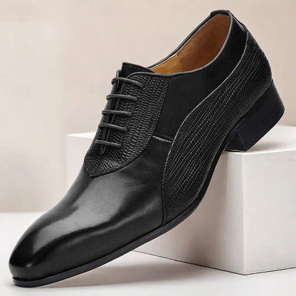 Men's Red Premium Cowhide Oxford Shoes-Classic Lace-Up Formal Leather Dress Shoes with Textured Details for Special Occasions