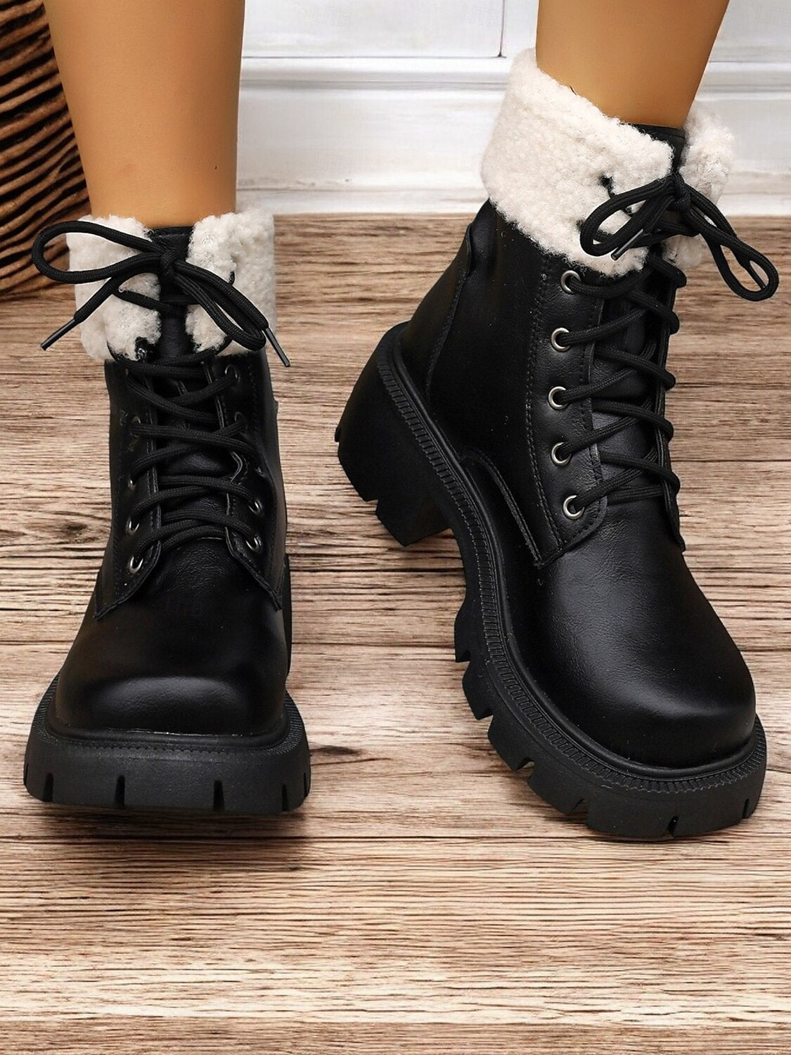 Women's Brown Winter Ankle Boots with Faux Fur Lining-Warm Lace-Up Combat Boots for Casual Outdoor Wear