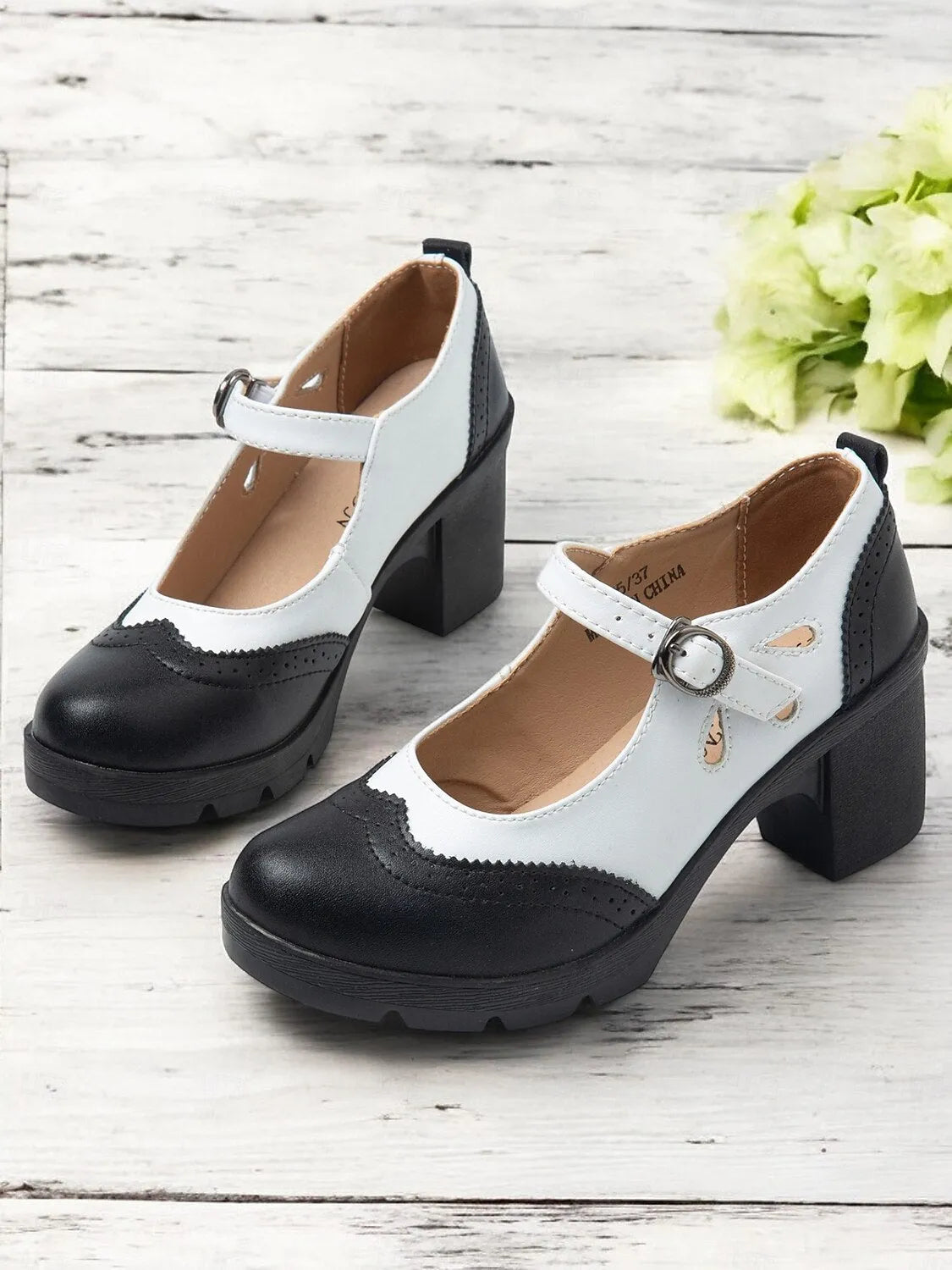 Women's Vintage Black and White Mary Jane Chunky Heel Shoes - Retro Brogue Style for Office and Casual Wear